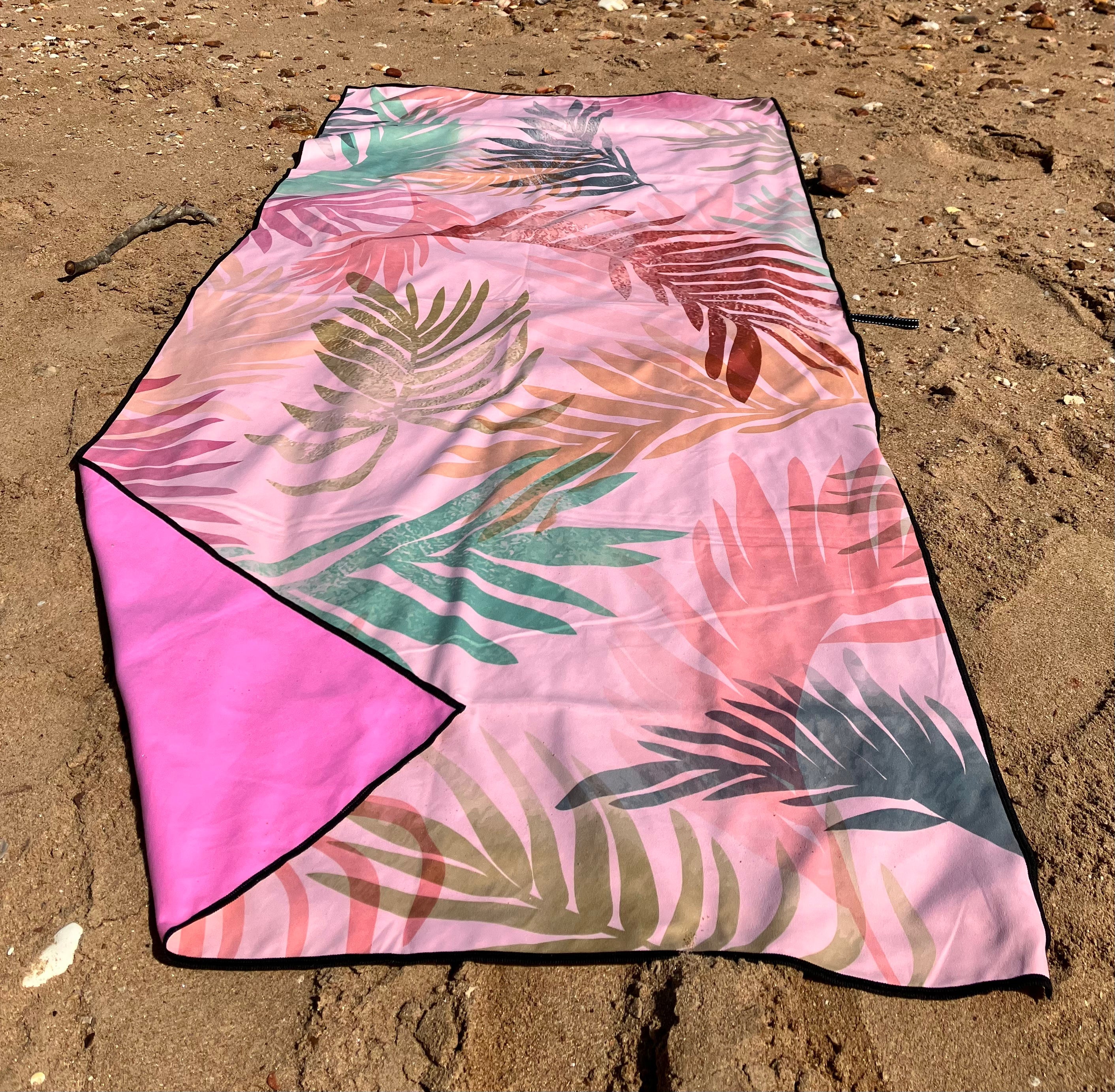 STRAWBERRY FIELDS LIFESTYLE TOWELS - Discontinued