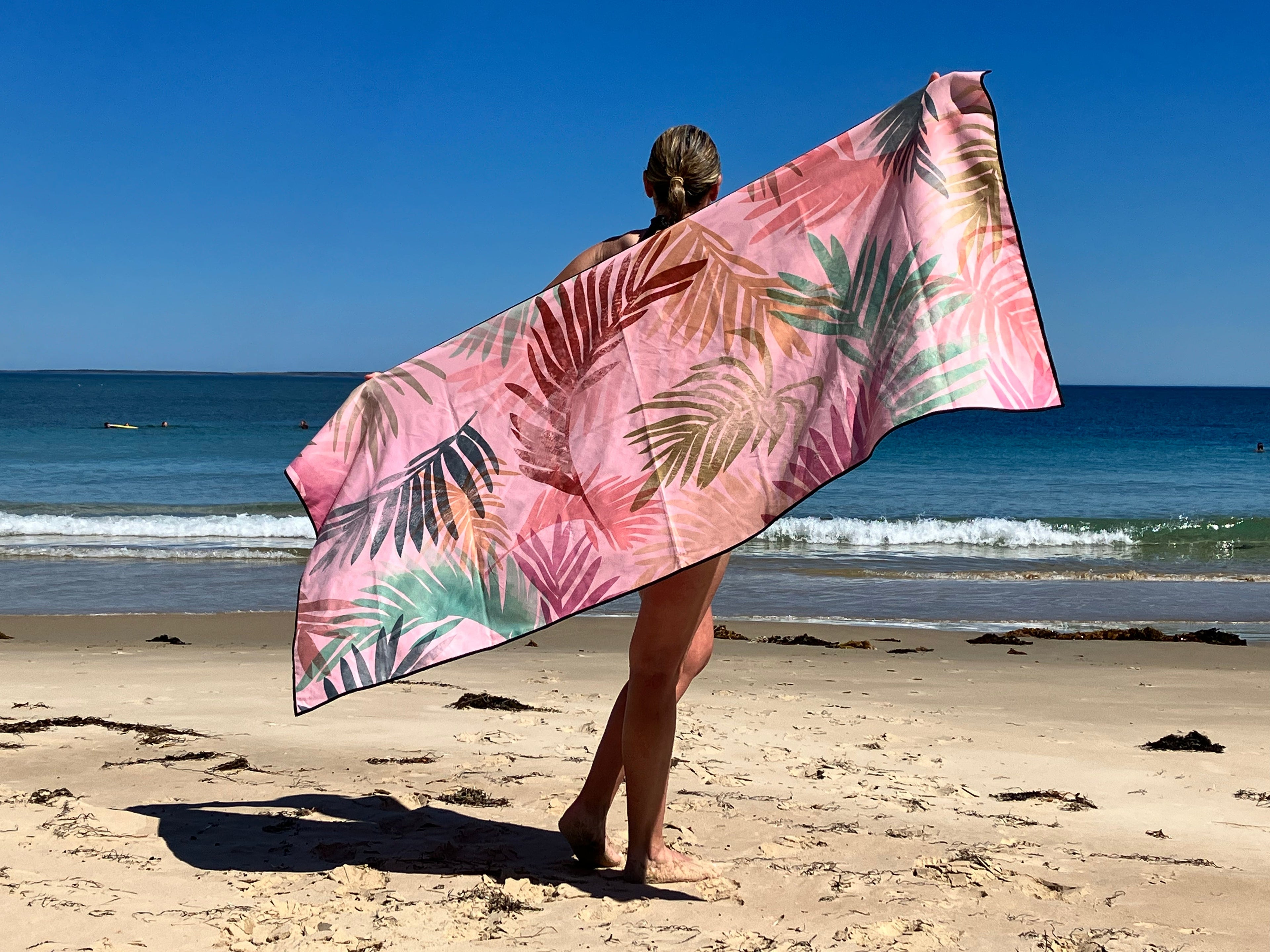 STRAWBERRY FIELDS LIFESTYLE TOWELS - Discontinued