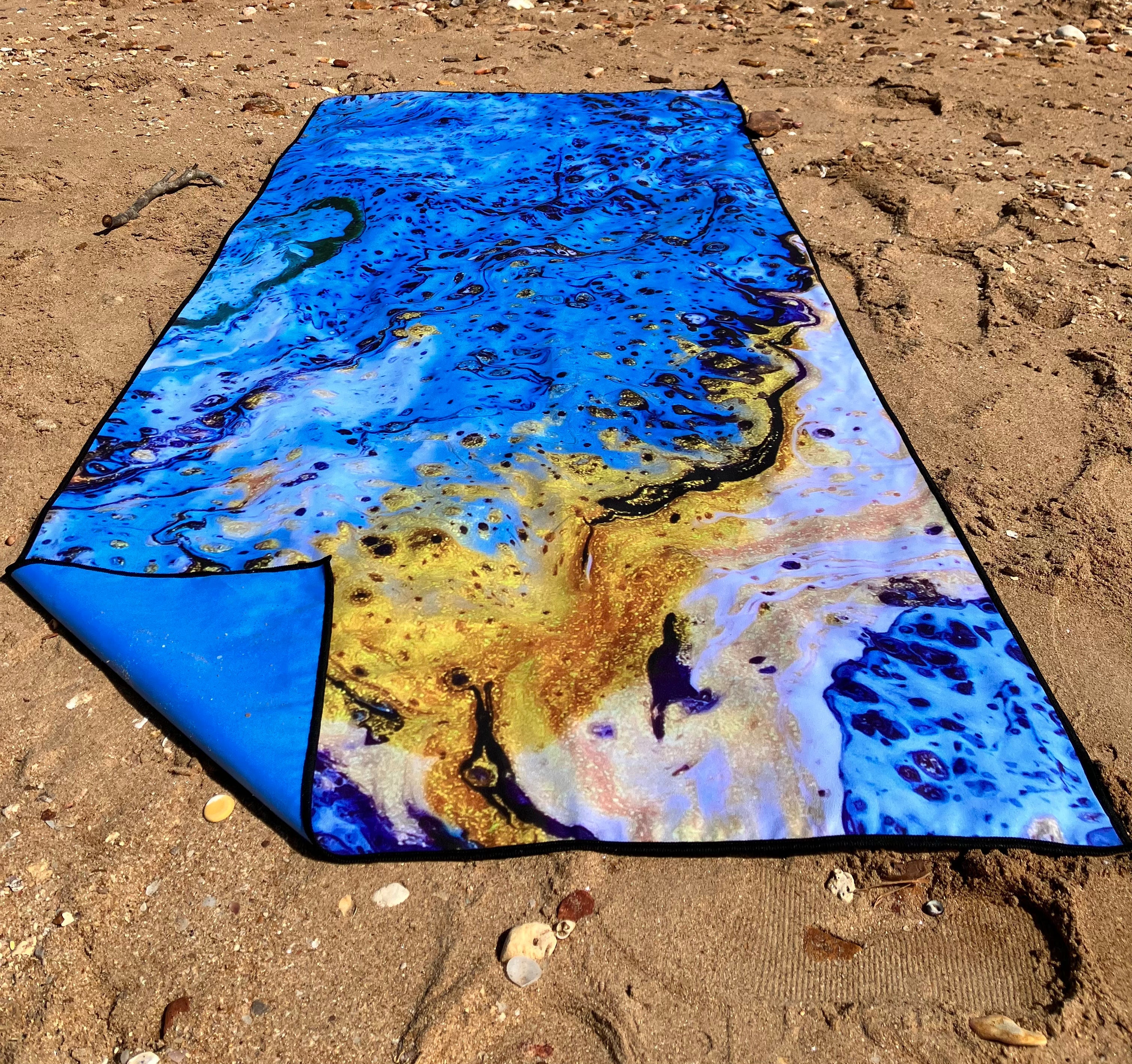 THE HAMPTONS LIFESTYLE TOWEL - Discontinued