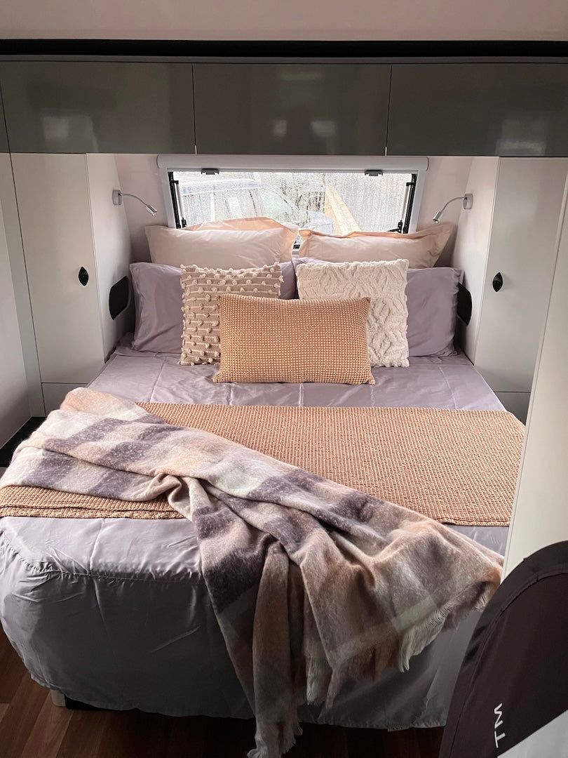 PRE-ORDER NOW! CARAVAN QUEEN ROUNDED CORNERS SHEET SET